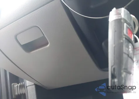 2010 Volkswagen Passat Komfort из США, поврежденный, VIN WVWJK7AN6AE107365